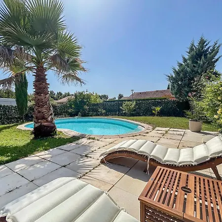 Сasa de vacaciones Maison Cosy Avec Piscine