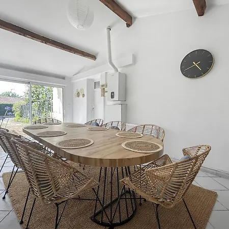 Maison Cosy Avec Piscine Feriehus *