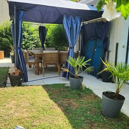Maison Cosy Avec Piscine Сasa de vacaciones *
