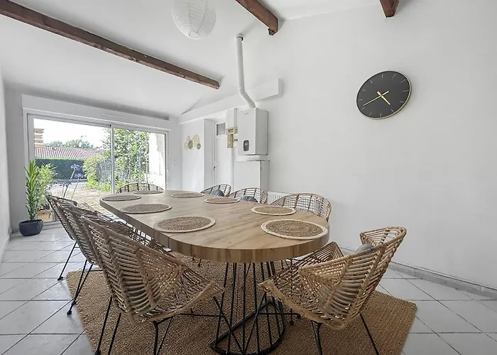 Maison Cosy Avec Piscine Feriehus *